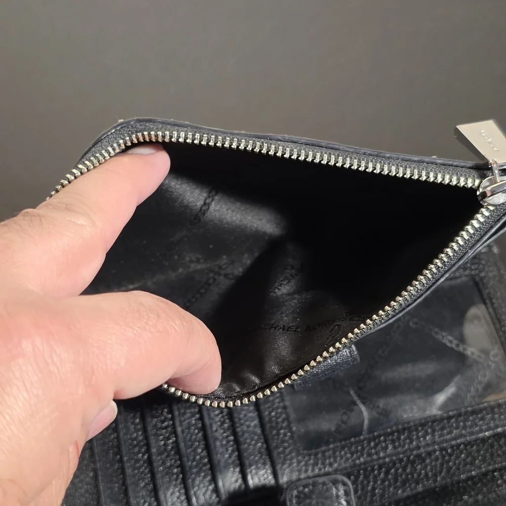 Michael Kors Jet Set Travel Large Travel CONTINENTAL Wallet-Wristlet